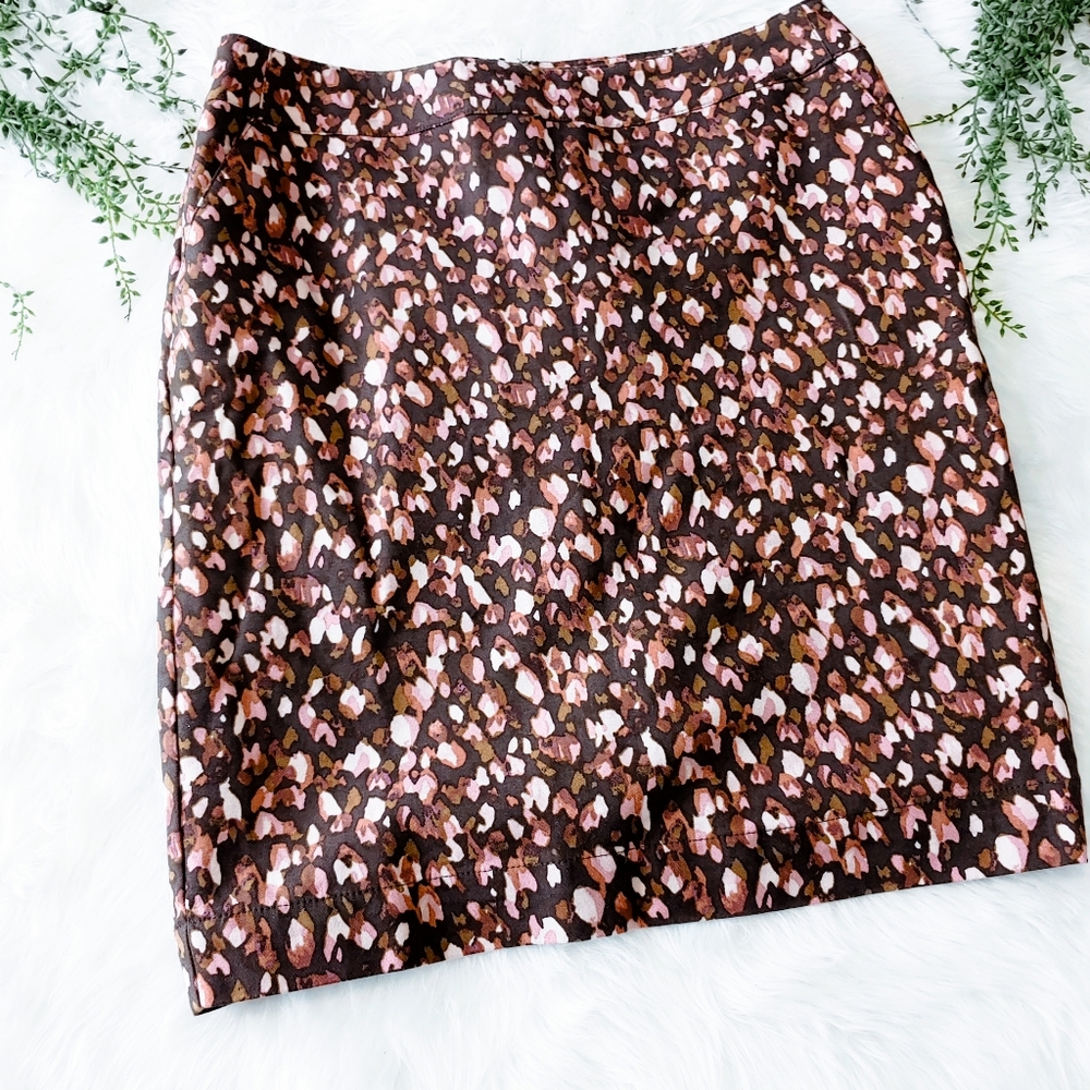 Patterned Pencil Skirt